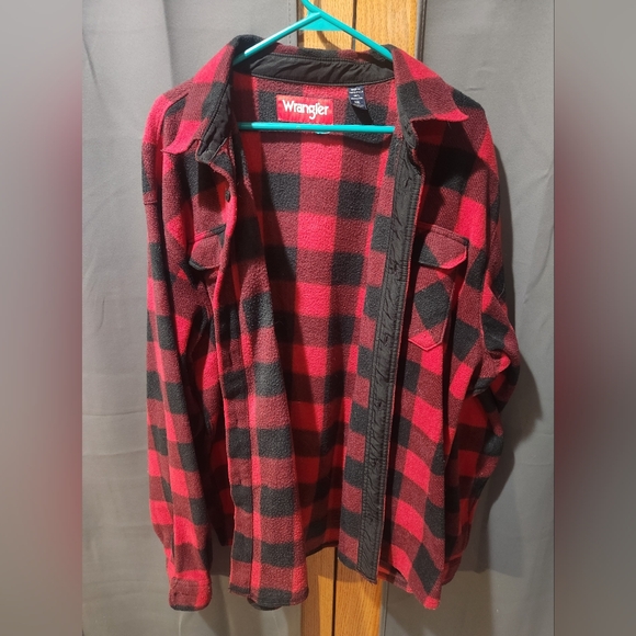 Wrangler Red and Black Checkered Light Jacket - Picture 9 of 10
